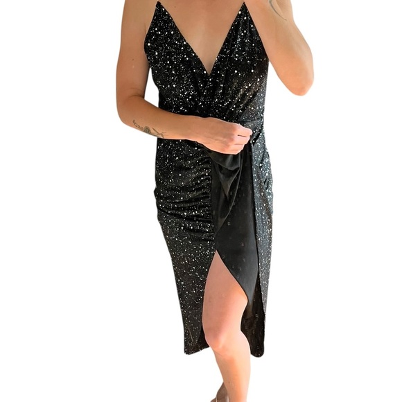 Black Sparkle Bodycon Midi Dress L Faux Wrap Gold Chain Straps, NYE Holiday Glam - Picture 2 of 10